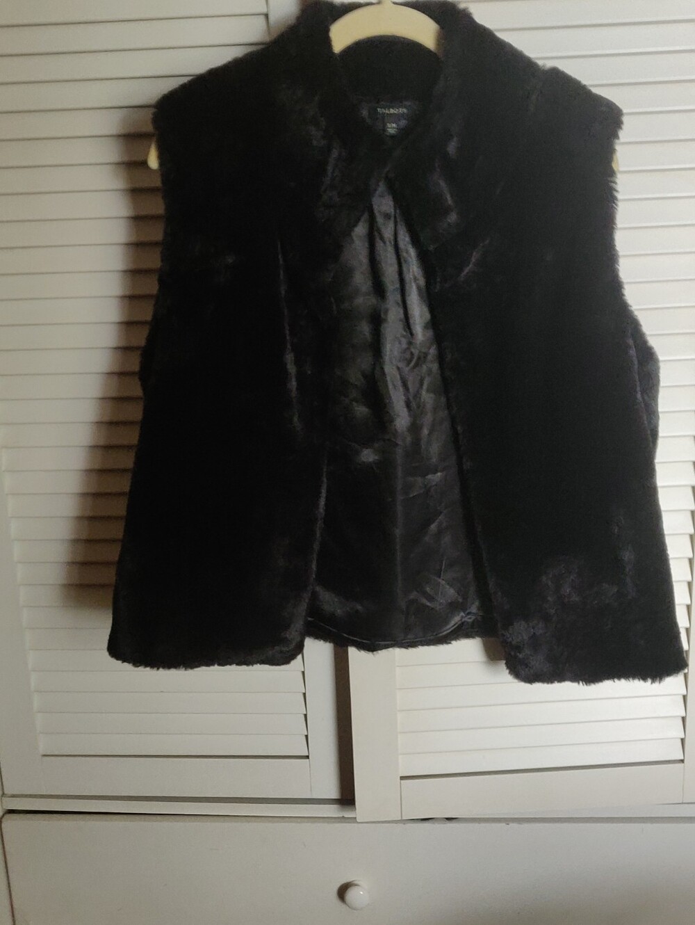 Talbots Black Cropped Faux Fur Vest S/M Luxe Satiny Lining